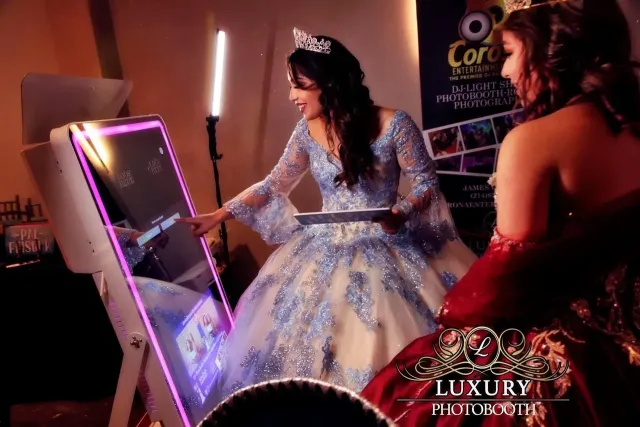 Luxury Photobooth Dallas