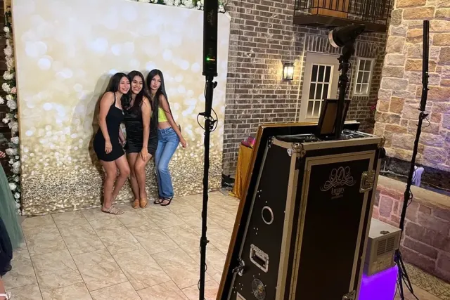 Luxury Photobooth Dallas