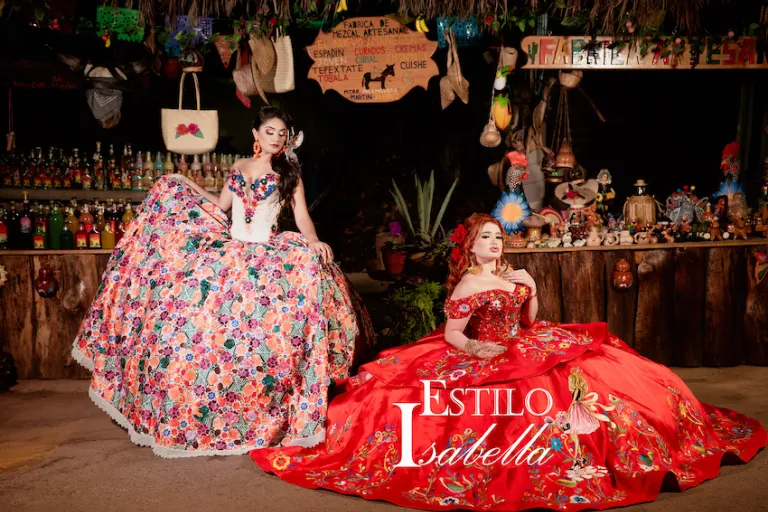 Estilo Isabella XV Dresses